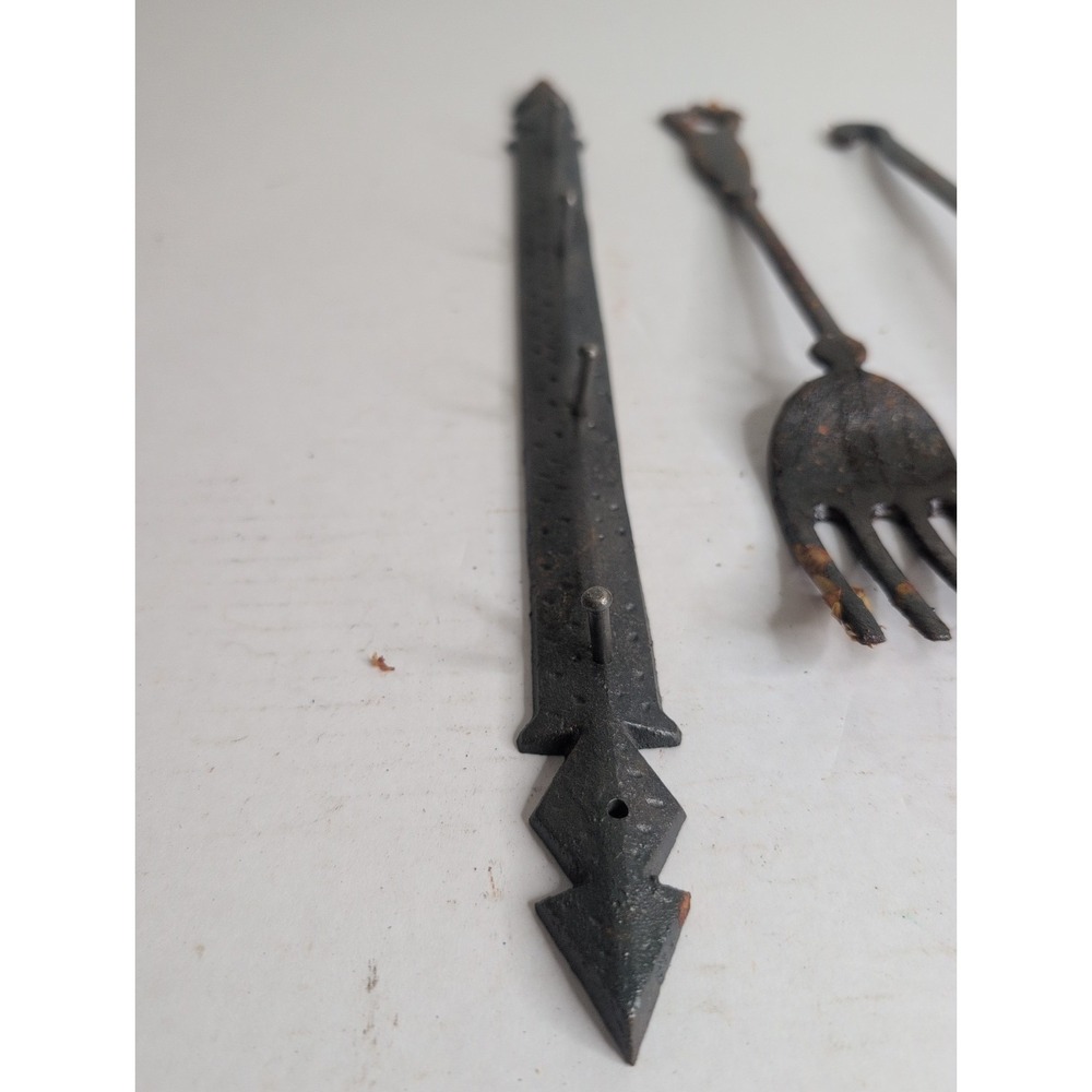 Lot Of 5 Vintage Cast Iron Kitchen Tools Taiwan Smelting Spoon Fork Hooks - Picture 2 of 11